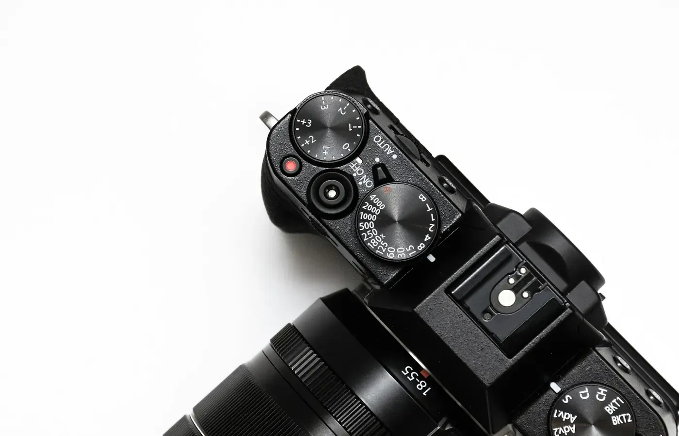 Used mirrorless camera inspection