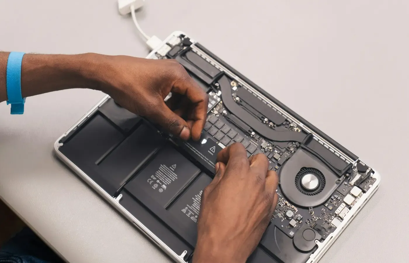 Tools for laptop battery repair