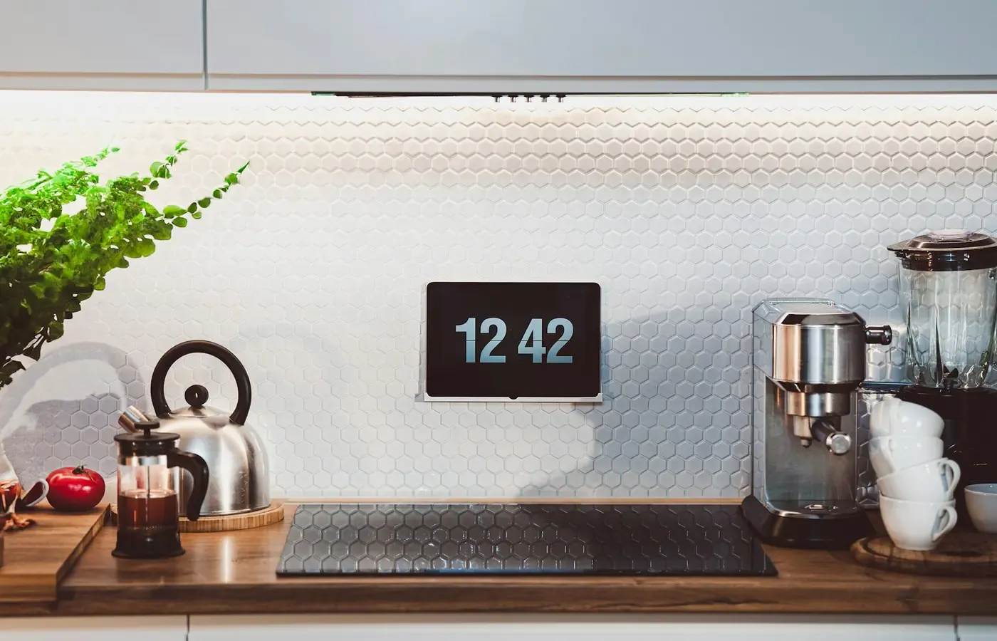 Connected kitchen appliance and phone